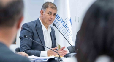 İzmir Büyükşehir Belediye Başkanı Cemil Tugay CHP’den istifa etti