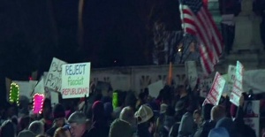Demokrat vekillerden Trump’a protesto