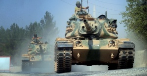 Sınıra fırtına obüs topları sevk edildi