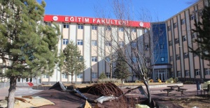 Üniversitenin çatısı uçtu: 4 yaralı
