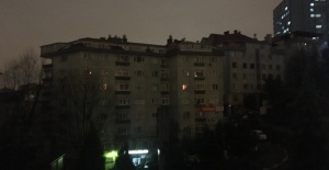 Yeni yıla mum ışığında girdiler