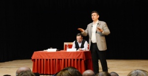 Metin Feyzioğlu İzmir’de referandum mesaisinde