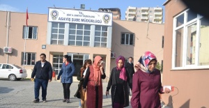 AK Partili kadınlara taşlı saldırı: 2 yaralı