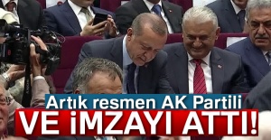 Cumhurbaşkanı Erdoğan AK Parti’ye resmen üye oldu