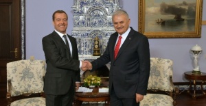 Medvedev, Başbakan Yıldırım ile bir araya gelecek