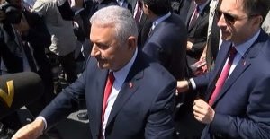 Başbakan Yıldırım’dan 15 Temmuz şehitliğine ziyaret