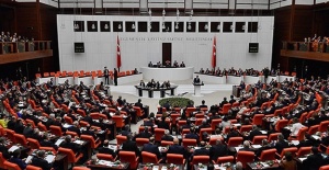 Eski Adalet Bakanı hayatını kaybetti