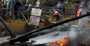 Venezuela’da Maduro karşıtı gösteriler sürüyor