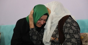 Bakan Kaya şehit ailesini ziyaret etti