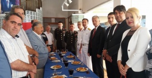 Foça’da protokol üyeleri birbiriyle bayramlaştı