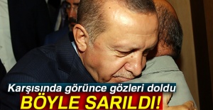 Cumhurbaşkanı Erdoğan, karşısında şehidin babasını görünce gözleri doldu