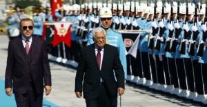 Mahmud Abbas resmi törenle karşılandı