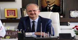 İKÇÜ rektörü istifa etti