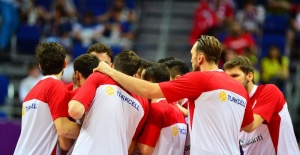 Milliler Büyük Britanya’yı 84-70 mağlup etti