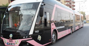 Pembe trambüsler ilk seferini yaptı