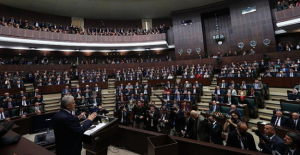 AK Parti Grubu'nda seçim günü