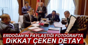 Erdoğan'ın paylaştığı fotoğrafta dikkat çeken detay