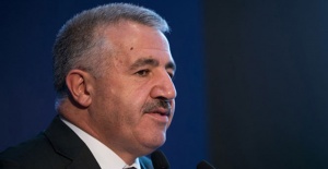Bakan Arslan’dan İzmir’e müjde!