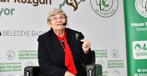 Canan Karatay yine ezber bozdu