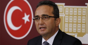 CHP Sözcüsü Tezcan: 'Genel Başkanımızın talimatıyla istifa ettiler'