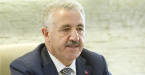 Bakan Arslan: 'Seçimde oy pusulalarını PTT taşıyacak'