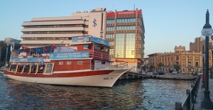 AK Gençlik'ten 'ilk oyum ilk sohbet' teknesi!
