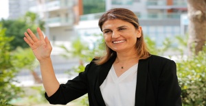 Mimar Melek Eroğlu: İzmirlilerin çektiği sorunları çözmek için aday oldum