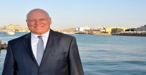 Çeşme'ye Cerrah Aday