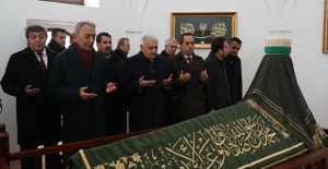 TBMM Başkanı Yıldırım, Macaristan'da Gül Baba Türbesi'ni ziyaret etti