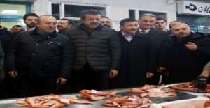 Çavuşoğlu: “Nihat Zeybekçi, İzmir'i bir dünya kenti yapacaktır”