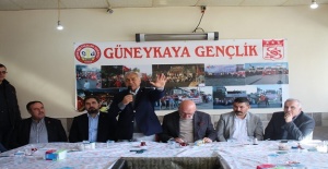 AK Partili Doğan yollar üstünden yüklendi