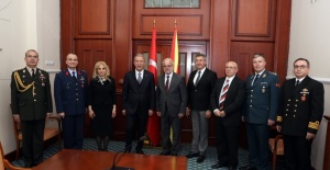 Bakan Akar, Kuzey Makedonya Meclis Başkanı ile görüştü