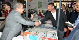 Başkan Gürbüz, İzmir Kitap Fuarı’na katıldı