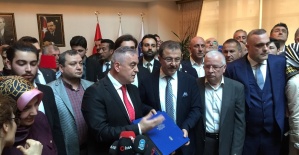 Eyüpsultan Belediye Başkanı seçilen Köken mazbatasını aldı