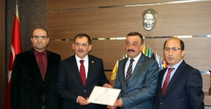 Mustafa Demir mazbatasını aldı