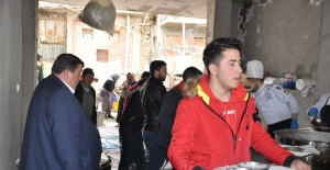Seçimi ikinci kez kazanınca mevlit okuttu