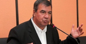 Ünlü gazeteci hayatını kaybetti