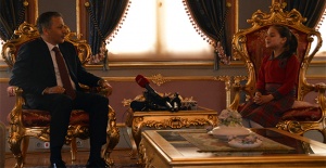 Vali Yerlikaya, koltuğunu Zeynep Yiğit'e devretti
