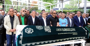 Ahmet Ağaoğlu’ndan kayınvalidesine son görev
