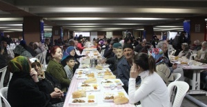 Başkan Aktaş, aşevinde vatandaşlarla iftar açtı