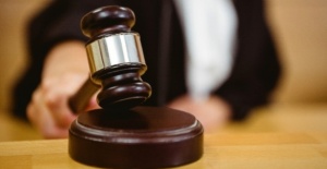 HSK: 'Etek boyunu mahkeme tutanağına geçiren hakim görevden uzaklaştırıldı'