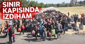 Sınır kapısında izdiham