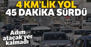 Araçlar 4 km'lik yolu 45 dakikada geçti