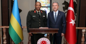Bakan Akar, Ruanda Genelkurmay Başkanı'nı ağırladı