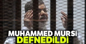 Muhammed Mursi defnedildi
