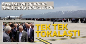Yıldırım'ın hemşehrisiyle tokalaşması 1 saat 8 dakika sürdü