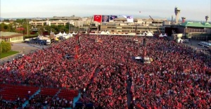 Atatürk Havalimanı'ndaki yoğunluk havadan görüntülendi