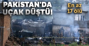 Pakistan'da uçak düştü: En az 17 ölü