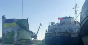 Ukrayna, Rus gemisini alıkoydu