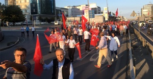 Vatandaşlar Atatürk Havalimanı'na akın etti